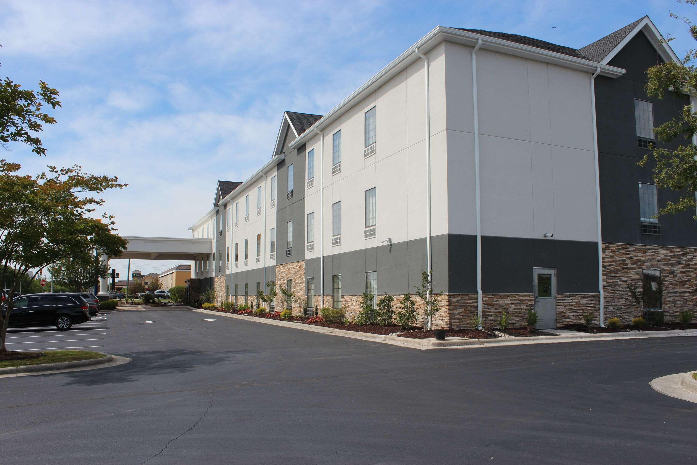 Comfort Suites Near Camp Lejeune Jacksonville Exterior photo
